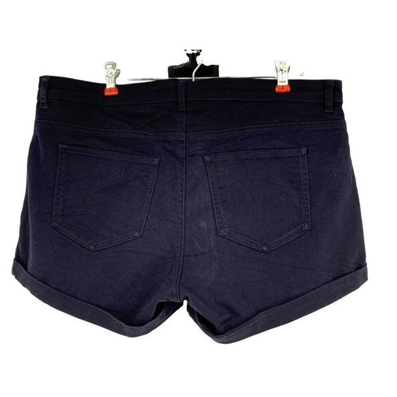 H&M Women’s Shorts Denim Size 14 1739 Stretch Navy Cuffed EUC Casual - Picture 2 of 6